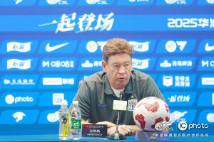 斯卢茨基：明天的比赛是本赛季最重要的一战，球队将努力摆脱此前的不良情绪。