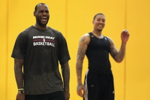 夸梅：贝弗利单挑能完爆吹杨，就像詹姆斯和比斯利根本不是一个级别。