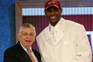 夸梅解释了解联盟对门面要求的原因：他和老詹一样，都是状元。