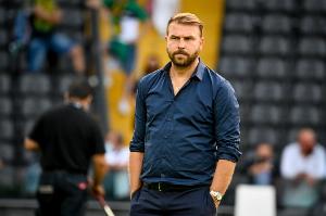 维罗纳主帅回应图多尔对裁判的批评：我尊重他的看法，但球队配得上这场平局。