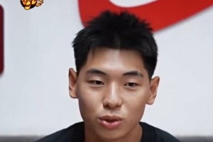 崔永熙谈及24号球衣时表示，选择它是为了向偶像致敬，而8号球衣则属于总经理的传奇。