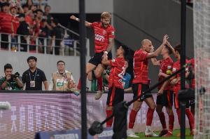 马德兴分析中超争冠格局：成都蓉城占据最有利形势，上海申花丧失主动权，只能寄希望于竞争对手出现失误。