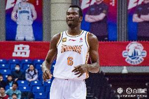 媒体人透露，上赛季效力于山西男篮的外援法耶目前受到3支球队的青睐，其中包括1支南区球队和2支北区球队。