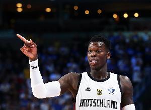 蒂格：施罗德是最烦人队友 GM告诉他他会取代我首发 他直接给我看