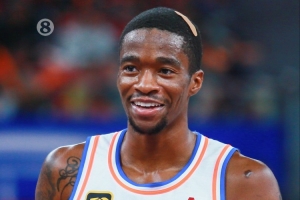 媒体人确认：备受关注的萨姆纳优先续约权仍归属四川男篮