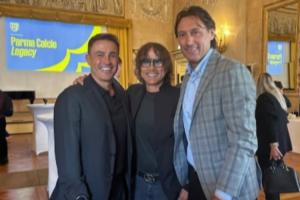 直播吧消息：卡纳瓦罗昨现身帕尔马，与中国足协合作面谈可能性不大。