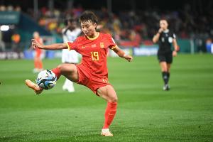 张琳艳透露为何让点球：自身有拉伤，且联赛首球对赵瑜洁意义重大。