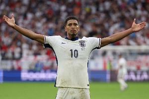 落选英格兰队大名单！记者透露贝林厄姆身体无恙，对其被排除感到难以置信。