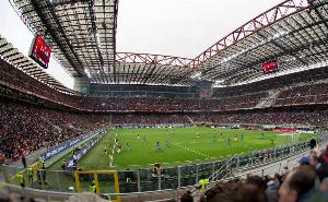 意参议院议长重申支持新建球场，争议焦点在于圣西罗球场是否应被拆除。