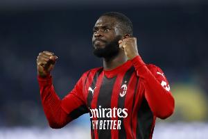 米兰vs尤文首发前瞻：托莫里回归首发阵容，莫德里奇与拉比奥特搭档中场