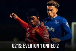 曼联U21队2-1力克埃弗顿U21队，豪取六连胜领跑积分榜，弗莱彻之子首开纪录建功。