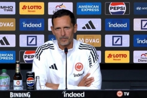 法兰克福主教练表示，球队将以必胜信念迎战，并依靠整体防守策略来限制凯恩。