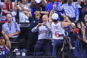 休赛期四强援加盟，老牌快船队能否冲破卡氏魔咒，首轮实现突破？