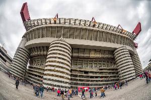 意大利老演员：圣西罗是整个意大利的象征，希望不要拆