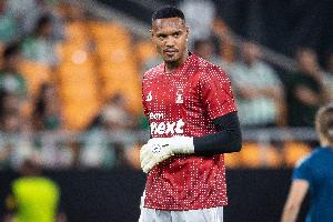 官方消息：巴西队已征召29岁诺丁汉门将约翰-维克托，以顶替受伤的埃德森。