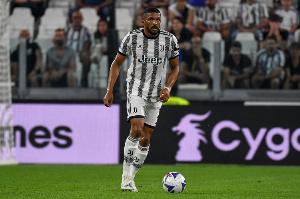 米体消息：布雷默将缺席尤文与米兰的德比战，K-图拉姆将与麦肯尼竞争首发。