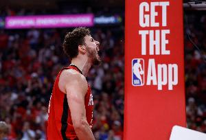 媒体人认为，申京本届欧洲杯的表现物有所值，只要他在队中，火箭队的进攻就依然具备观赏性。