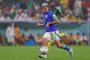 飞行途中窗户破裂！巴媒：吉马良斯、乔林顿与巴西队汇合行程受影响