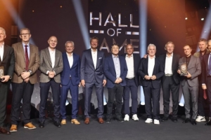 拉姆致小猪：你如风雨中的磐石，你是德国人永恒铭记的传奇球员。