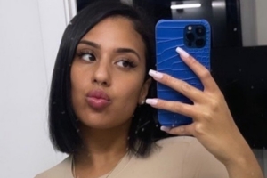 女主持称与皮尔斯合作默契，皮尔斯回应：换搭档就不做。