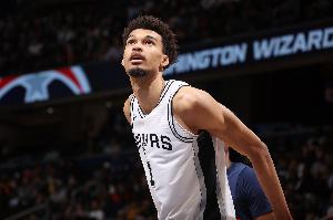 Lowe预测：马刺将与快船、湖人和勇士竞争西部第六，从而避开附加赛。