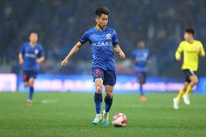 申花合练阵容更新：路易斯、米内罗伤情恢复，戴伟浚、谢鹏飞加入合练