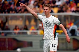 卡维利亚：战争是对人类的挫败 我的成长可类比《2001太空漫游》