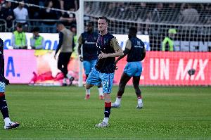 捷克中场扬克托宣布出柜，坦言内心平静，目前正与一名男性伴侣同居。