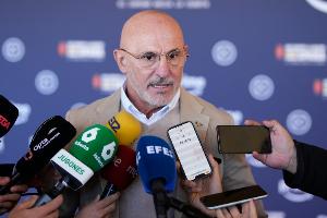 亚马尔国家队受伤风波？德拉富恩特回应：毫无影响，亦无冲突。