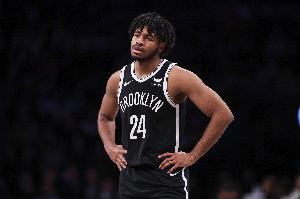 卡梅隆-托马斯谈曾凡博：他需克服紧张情绪，建立自信并展现更强的进攻侵略性。