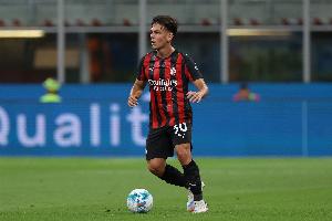 据《米兰体育报》报道，亚沙里目前正处于间歇期，正在米兰进行康复训练，预计将在十一月中旬重返赛场。