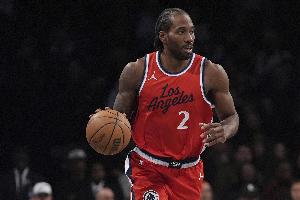 季前赛出战37分钟贡献35分，小卡：状态良好，与队友重聚很开心。