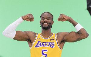 艾顿：我要向全联盟乃至全世界宣告，我是湖人中锋，是球队防守的绝对核心与顶梁柱。