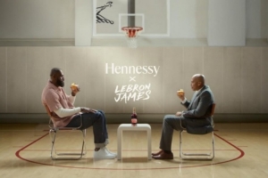 美媒称，球迷起诉詹姆斯广告欺诈缺乏依据，预计其将通过律师驳回。