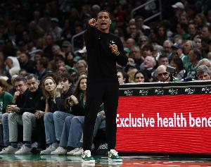 马祖拉：篮板关乎意志力等所有因素 每个人都有责任去抢