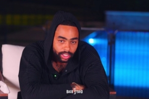 拉塞尔：希望球员们都戴着小蜜蜂比赛，主持人：那他们泄密了怎么办？