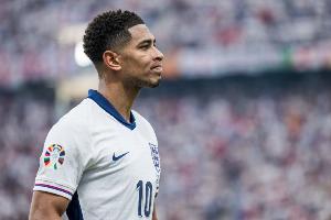 邮报报道称，图赫尔对贝林展现出的那种不屑一顾的态度感到不满，他所追求的是团队团结，而非球员的自负。