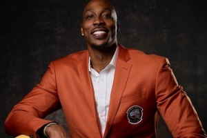 霍华德：入选名人堂后我哭了45分钟，童年时坚持在山间训练的日子实在太苦了。