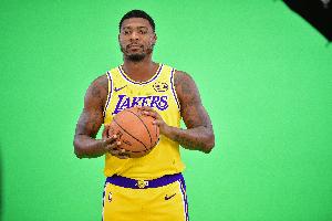 斯玛特表示，季前赛期间自己每场将出战约25分钟，认为在热身阶段无需过早消耗过多体能。