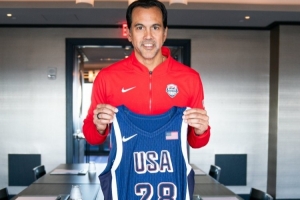 美国男篮官方宣布：斯波尔斯特拉将出任国家队主教练一职。