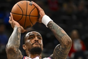 科林斯：下一场或将无缘首发，称这只是个称呼，本人并不在意。