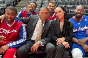 里弗斯谈及影星在美剧中扮演自己：准备非常充分，但他坦言无法模仿我的嗓音。