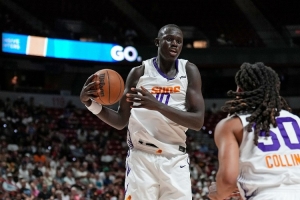 太阳队主帅评价马卢阿奇：他为我们树立了新标准，其表现不可能整场都低迷。