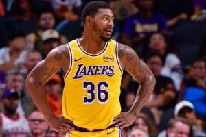 雷迪克：斯玛特在场上充满身体对抗 但20分钟至少应有1次出手机会