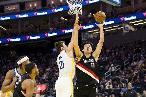 媒体人：瀚森是开拓者靠谱第一替补中锋 需再和队友有更好默契度