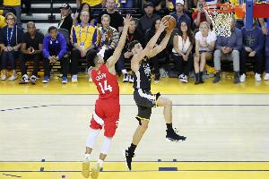 铁林：这么多年了，勇士球迷别再纠缠我了，我真的不是故意弄伤克莱。