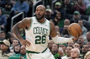 怀特谈蒂尔曼绝杀：那记抛投非常关键 他为这种时刻拼尽了全力