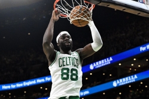 马祖拉：会对科塔严格要求 我和他说过成为先发中锋是努力的目标