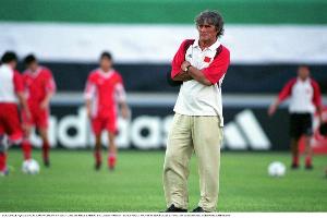 东体：米卢执教国足的背后牵涉到张路，而扬科维奇当初并不被看好，最终是通过一通神秘电话才得以确定执教。