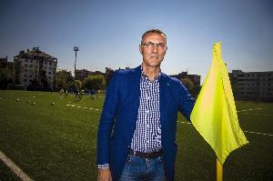 贝尔戈米谈圣西罗：昔日观赛如厕都成难题，拆除重建势在必行。